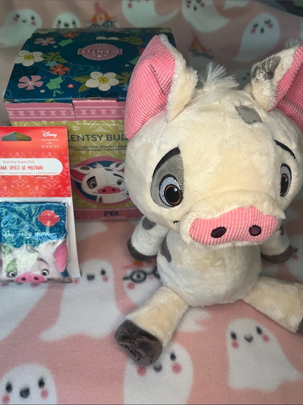 Official Disney scentsy buddy Pua Plush from Moana